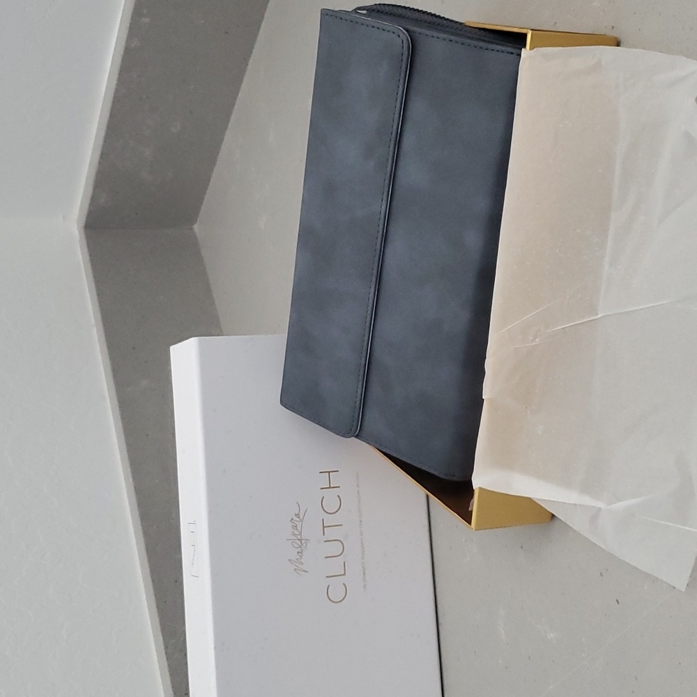 Seint (formally Mascara) clutch